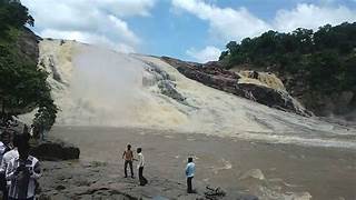Kuntala Waterfalls